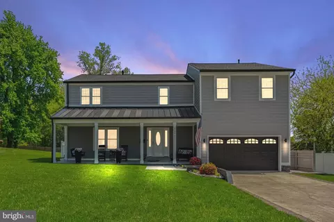3105 Savoy Dr, Fairfax, VA 22031