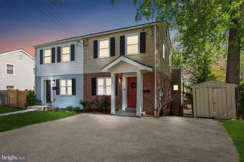 2304 Riverview Ter, Alexandria, VA 22303