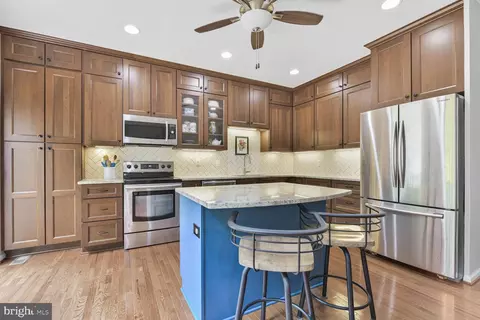 Kitchen - 13210 Ashnut Ln, Herndon, VA 20171 photo 1 of 4