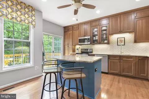 Kitchen - 13210 Ashnut Ln, Herndon, VA 20171 photo 4 of 4