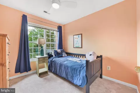 Bedroom - 13210 Ashnut Ln, Herndon, VA 20171 photo 2 of 6
