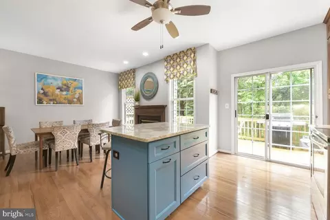Kitchen - 13210 Ashnut Ln, Herndon, VA 20171 photo 2 of 4