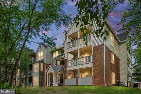 12152 Penderview Ter #1322, Fairfax, VA 22033
