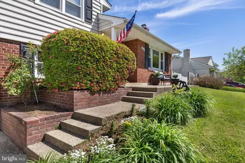 7604 Hogarth St, Springfield, VA 22151 photo 4