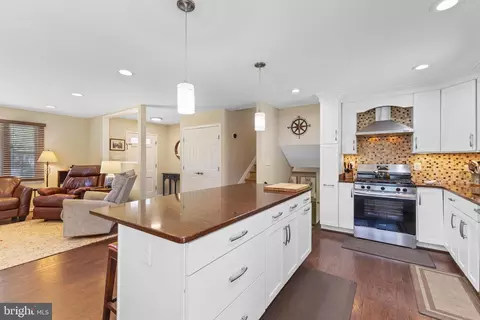 7604 Hogarth St, Springfield, VA 22151 photo 13