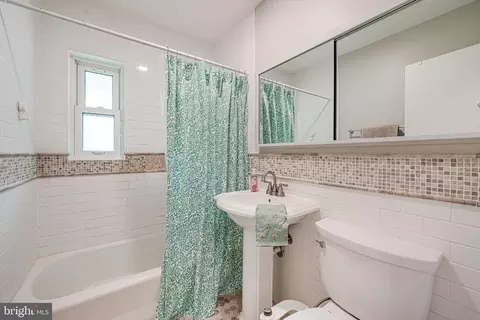 Bath - 7417 Hastings St, Springfield, VA 22150 photo 2 of 2