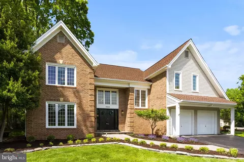9100 Wood Spice Ln, Lorton, VA 22079