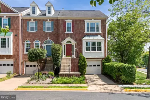 5811 Summerlake Way, Centreville, VA 20120