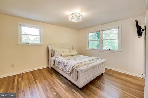 8513 Parliament Dr, Springfield, VA 22151 photo 13