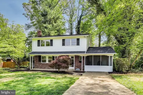 8513 Parliament Dr, Springfield, VA 22151 photo 2