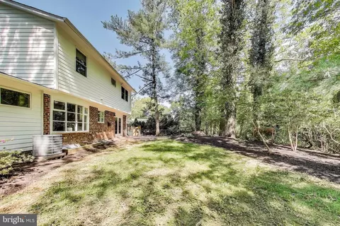 8513 Parliament Dr, Springfield, VA 22151 photo 34