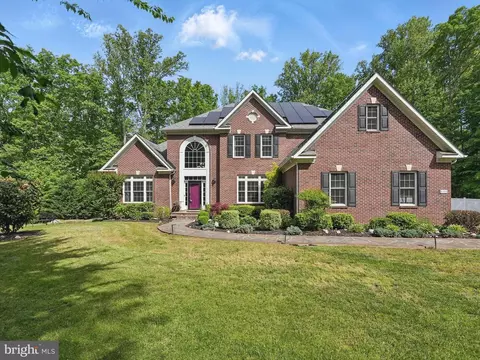 8108 Spruce Valley Ln, Clifton, VA 20124