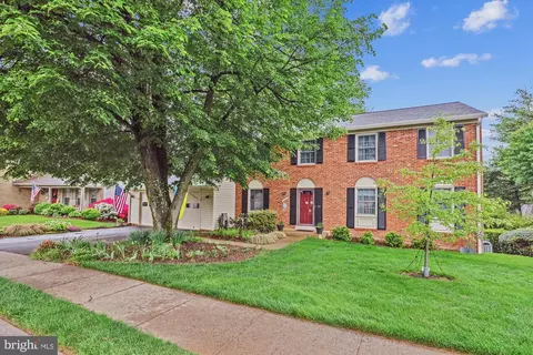 6302 Windward Dr, Burke, VA 22015