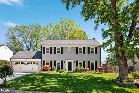 5515 Dunsmore Rd, Alexandria, VA 22315