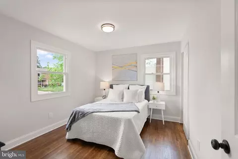 4010 Mapleton Dr, Chantilly, VA 20151 photo 17