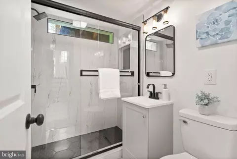 4010 Mapleton Dr, Chantilly, VA 20151 photo 24