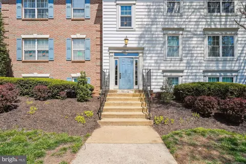 12116 Greenway Ct #302, Fairfax, VA 22033
