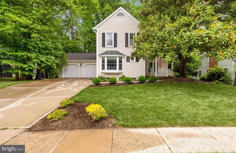 Exterior - 9206 Northedge Dr, Springfield, VA 22153 photo 4 of 14