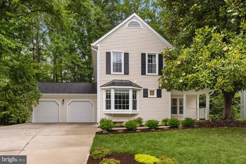 9206 Northedge Dr, Springfield, VA 22153
