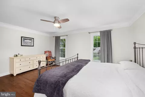 Bedroom - 9206 Northedge Dr, Springfield, VA 22153 photo 2 of 6