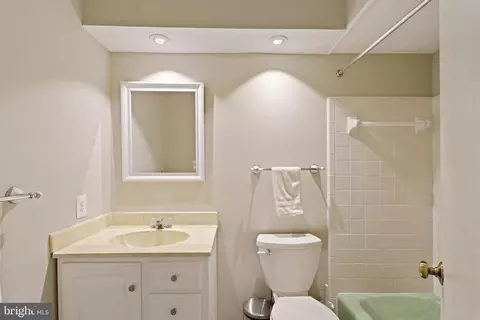 8610 Westmeath Ct, Springfield, VA 22152 photo 31