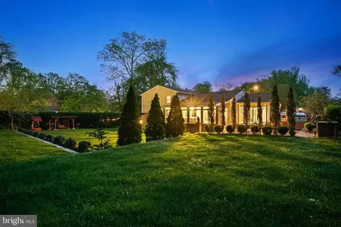 8610 Westmeath Ct, Springfield, VA 22152 photo 3