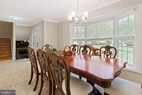 8610 Westmeath Ct, Springfield, VA 22152 photo 17