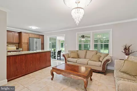 8610 Westmeath Ct, Springfield, VA 22152 photo 12