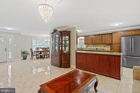 8610 Westmeath Ct, Springfield, VA 22152 photo 13