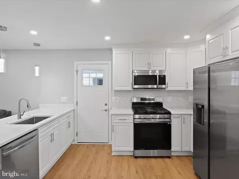 Kitchen - 7435 Bath St, Springfield, VA 22150 photo 2 of 3