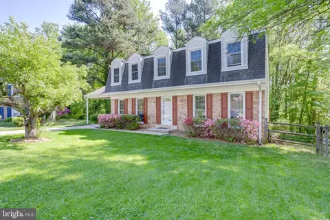 8801 Aquary Ct, Springfield, VA 22153