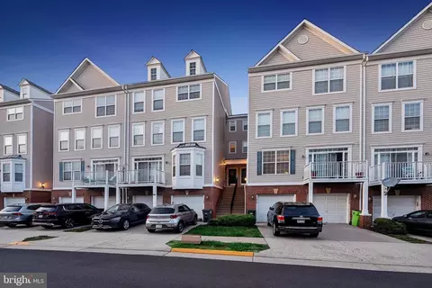 13660 Venturi Ln #216, Herndon, VA 20171