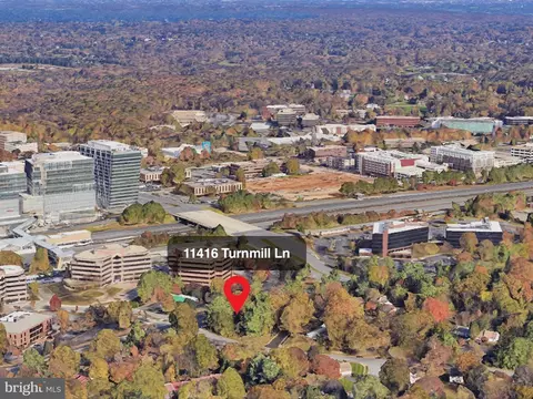 11416 Turnmill Ln, Reston, VA 20191 photo 2