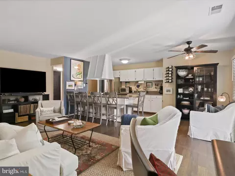 11416 Turnmill Ln, Reston, VA 20191 photo 8