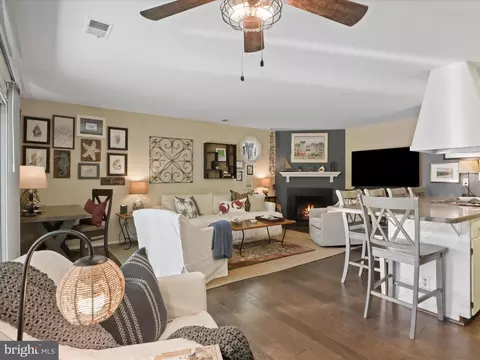 11416 Turnmill Ln, Reston, VA 20191 photo 6
