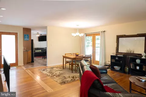 8716 Kenilworth Dr, Springfield, VA 22151 photo 13