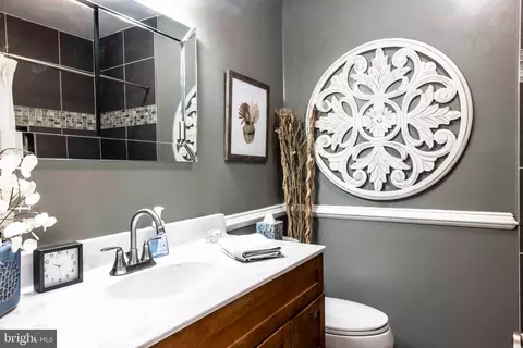 8716 Kenilworth Dr, Springfield, VA 22151 photo 35