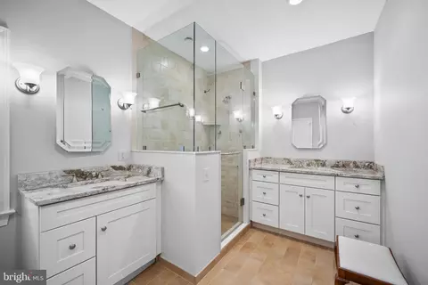 Bath - 7707 Crossover Dr, Mclean, VA 22102 photo 2 of 4
