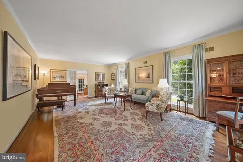 Living - 7707 Crossover Dr, Mclean, VA 22102 photo 2 of 3