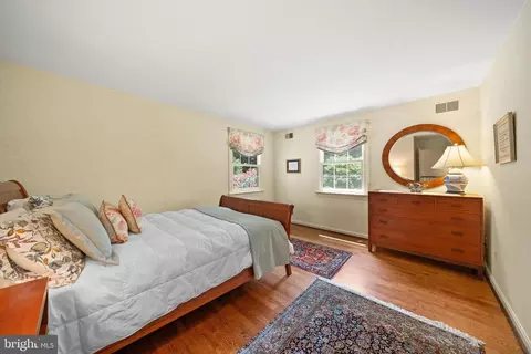 Bedroom - 7707 Crossover Dr, Mclean, VA 22102 photo 2 of 4