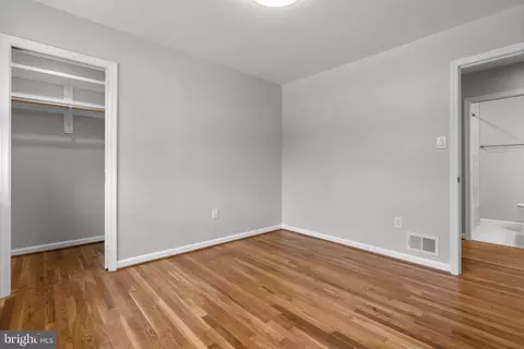 Bedroom - 5525 Rolling Rd, Springfield, VA 22151 photo 17 of 18