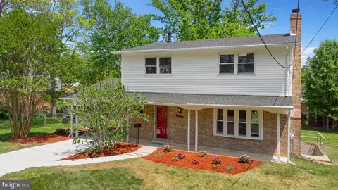 Exterior - 5525 Rolling Rd, Springfield, VA 22151 photo 3 of 6