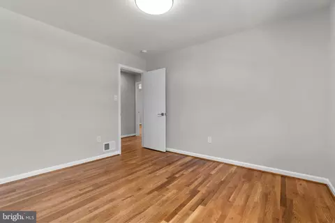 Bedroom - 5525 Rolling Rd, Springfield, VA 22151 photo 18 of 18