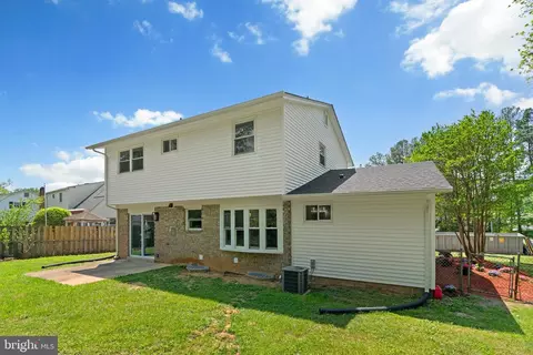 Exterior - 5525 Rolling Rd, Springfield, VA 22151 photo 6 of 6