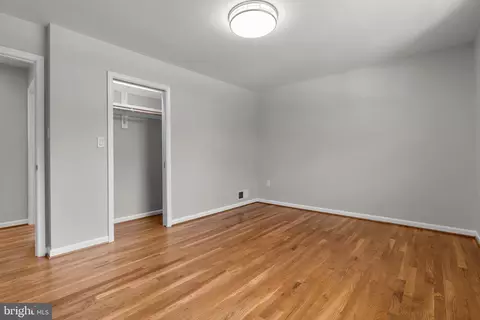 Bedroom - 5525 Rolling Rd, Springfield, VA 22151 photo 13 of 18