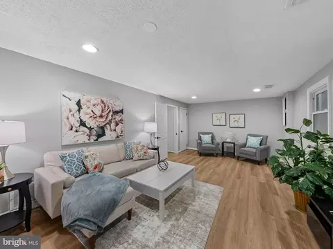 Living - 8448 Kitchener Dr, Springfield, VA 22153 photo 3 of 3