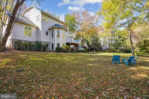Exterior - 1145 Water Pointe Ln, Reston, VA 20194 photo 15 of 25