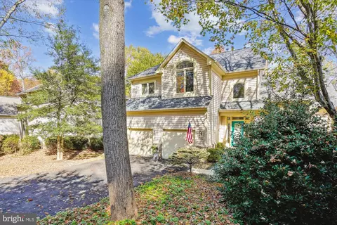 Exterior - 1145 Water Pointe Ln, Reston, VA 20194 photo 12 of 25