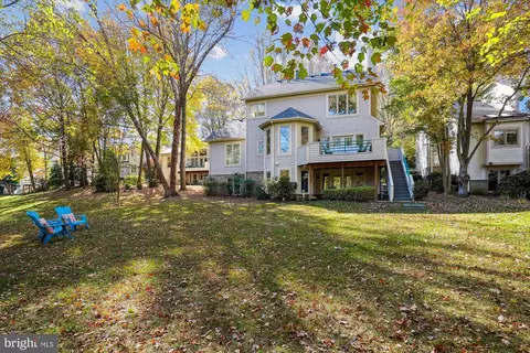 Exterior - 1145 Water Pointe Ln, Reston, VA 20194 photo 14 of 25