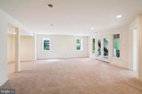 Living - 1145 Water Pointe Ln, Reston, VA 20194 photo 5 of 5